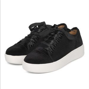 Black Velvet Tam Sneaker. Almost New!